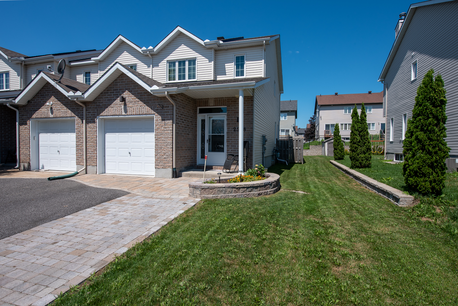 Rockland Townhouse OttawaAgent.ca