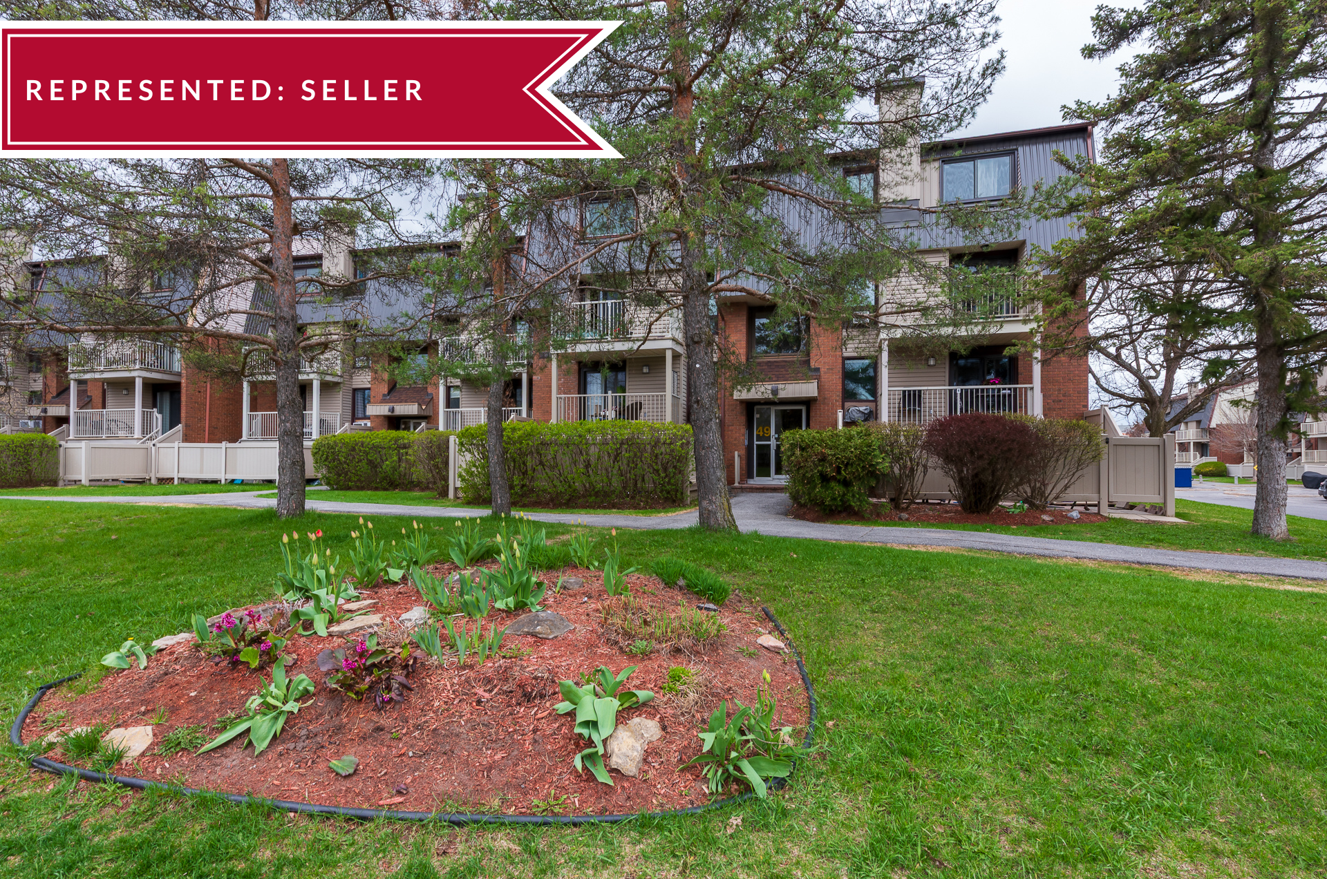 Barrhaven Two Level Condo